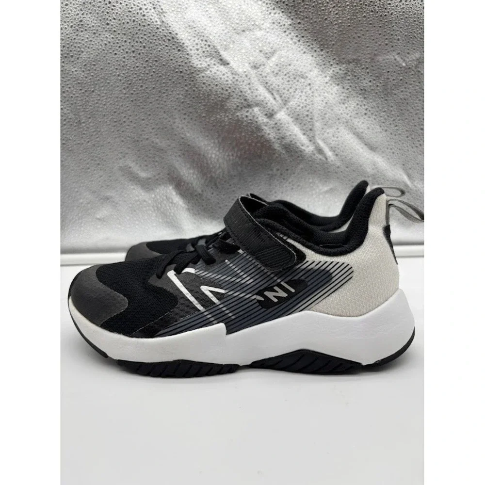 New Balance Rave Run v1 Kids Sneakers‎ Black White Mesh Hook and Loop Strap
